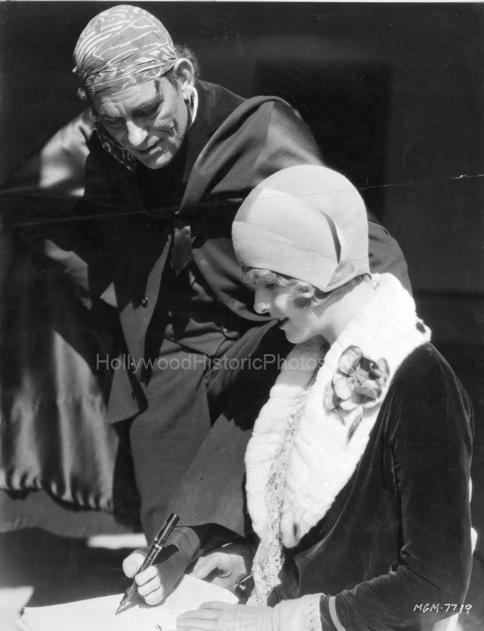 Lon Chaney 1927 2 .jpg